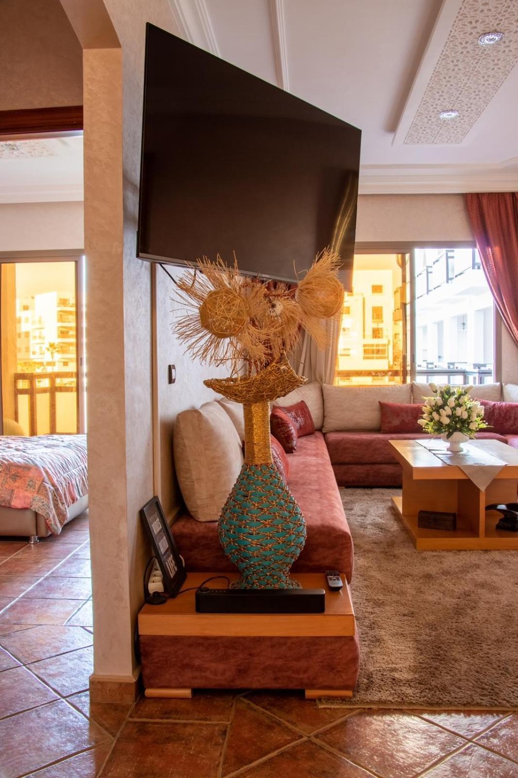 Prime Apt Near Beach With Pool, Amenities, Activities Deals Agadir Kültér fotó